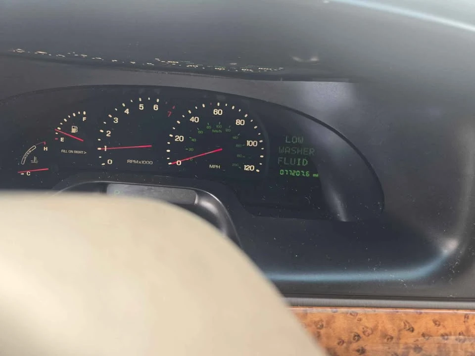 1999 Lincoln Continental 9th Gen - Image 4 of 8