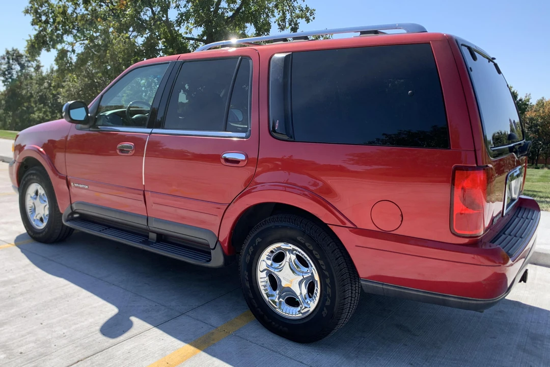 1999 Lincoln Navigator 1st Gen - Image 4 of 31