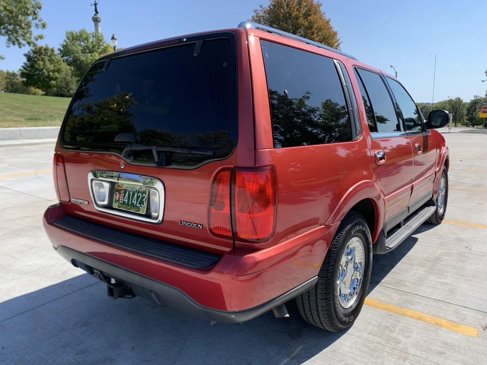 1999 Lincoln Navigator 1st Gen - Image 26 of 31