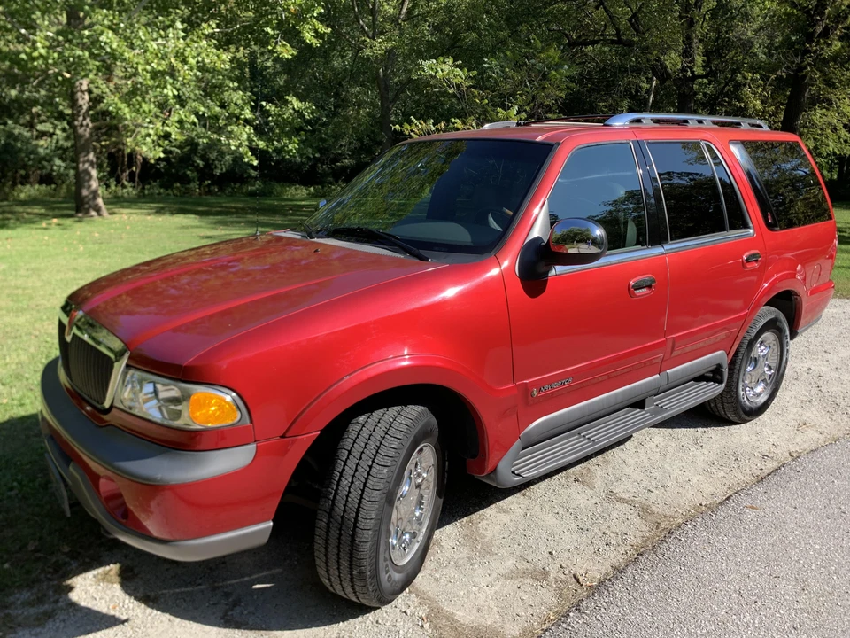 1999 Lincoln Navigator 1st Gen - Image 14 of 31