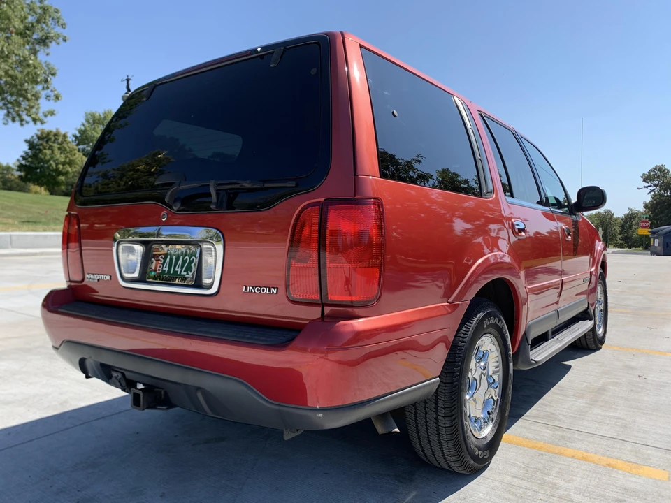 1999 Lincoln Navigator 1st Gen - Image 27 of 31