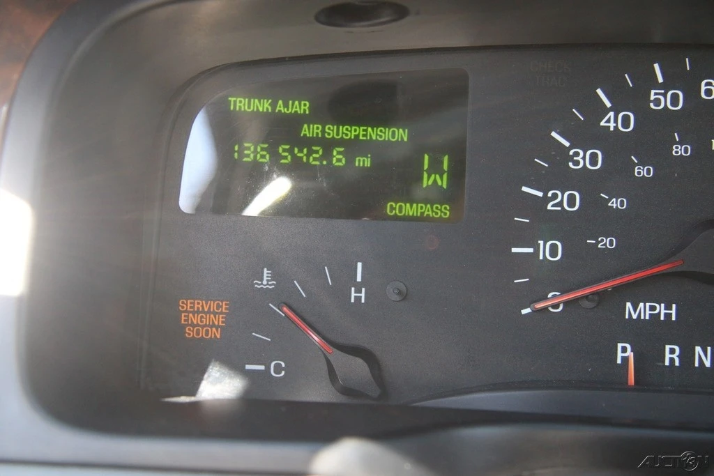 1999 Lincoln Town Car - Image 17 of 21