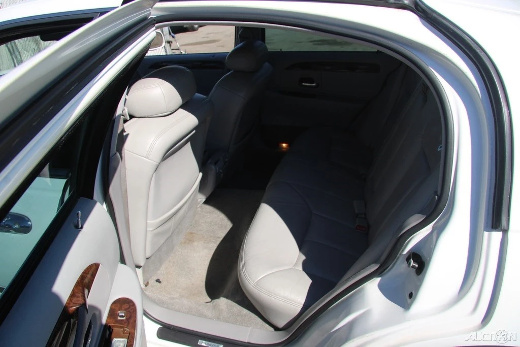 1999 Lincoln Town Car - Image 20 of 21