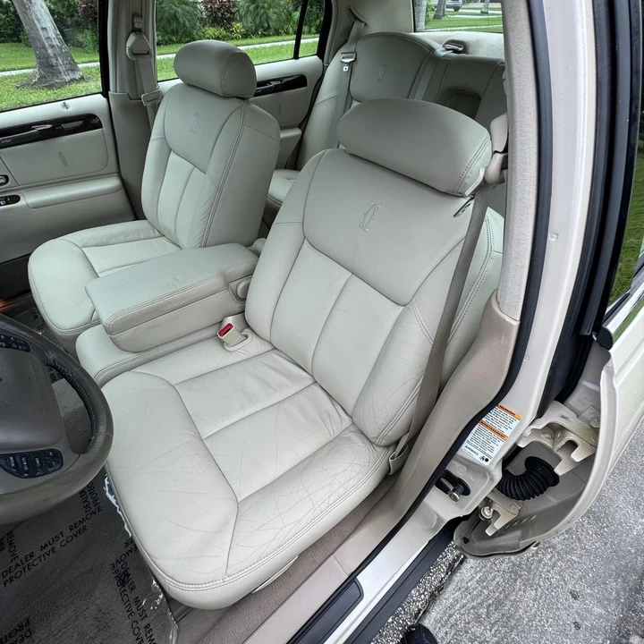 1999 Lincoln Town Car - Image 20 of 21