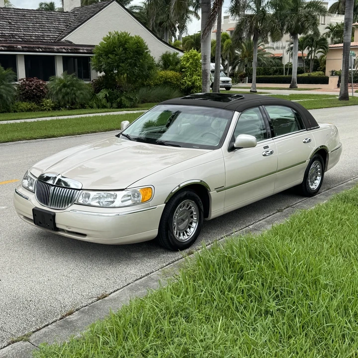 1999 Lincoln Town Car - Image 6 of 21