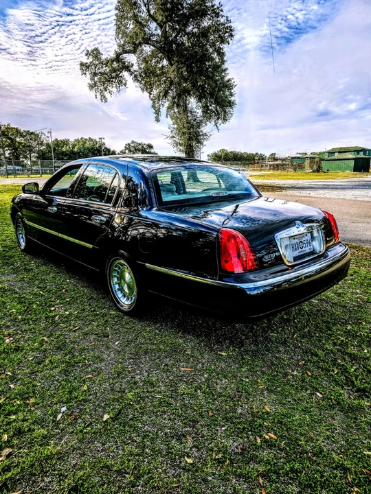 1999 Lincoln Town Car - Image 18 of 20