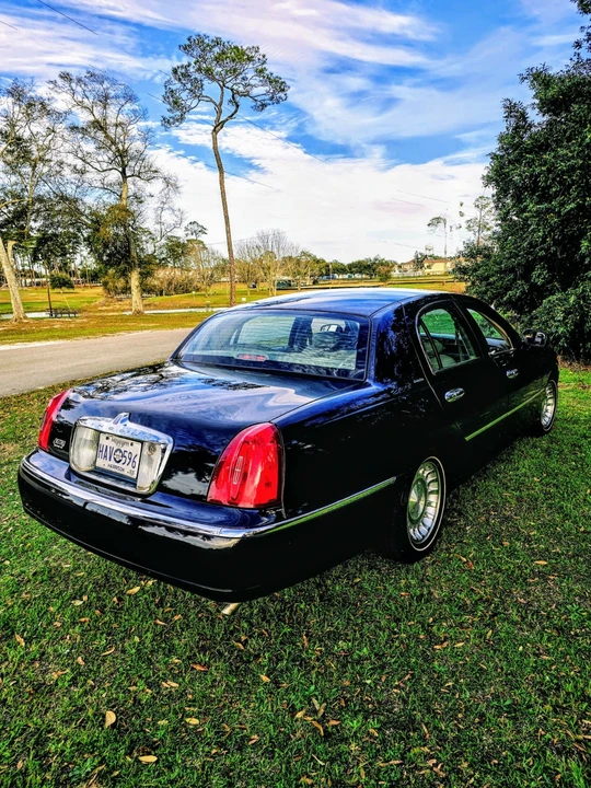 1999 Lincoln Town Car - Image 16 of 20