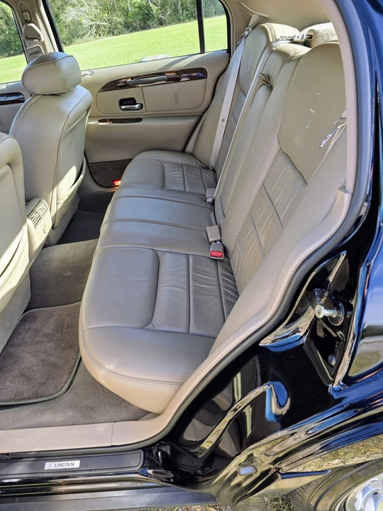 1999 Lincoln Town Car - Image 6 of 20