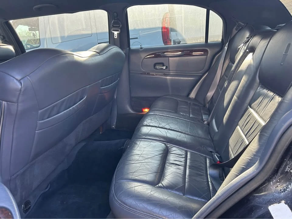 1999 Lincoln Town Car - Image 7 of 9