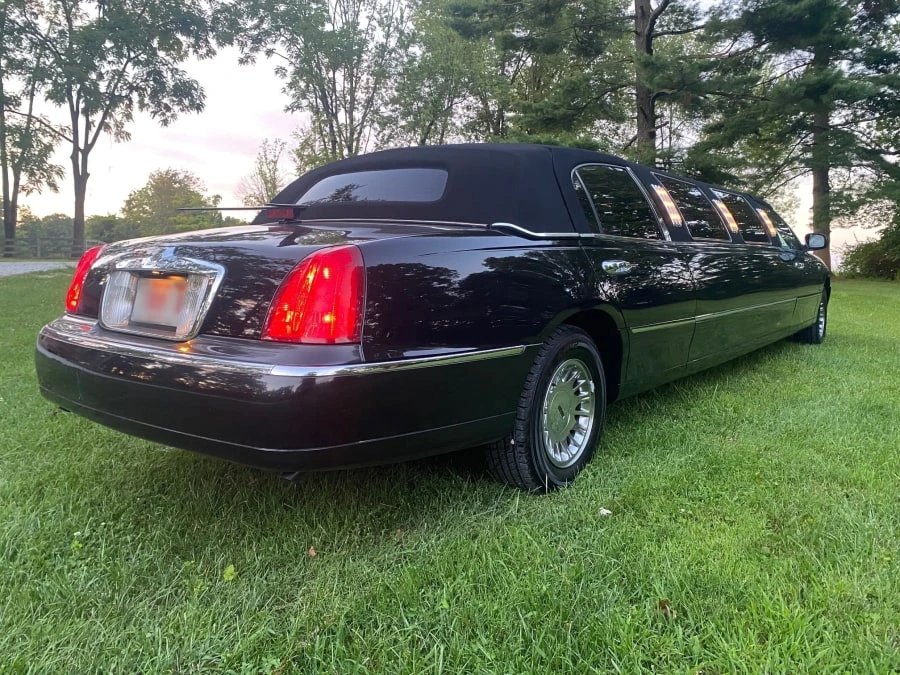 1999 Lincoln Town Car - Image 15 of 15