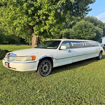 1999 Lincoln Town Car Limousine