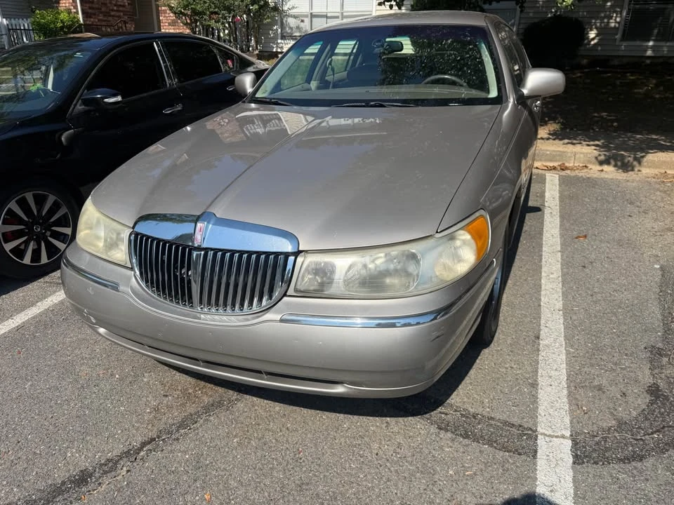 1999 Lincoln Town Car - Image 5 of 6