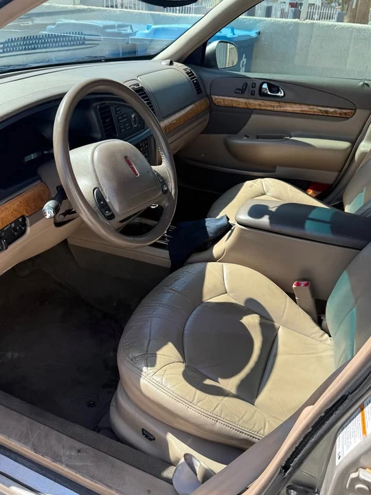 1999 Lincoln Continental 9th Gen - Image 2 of 6