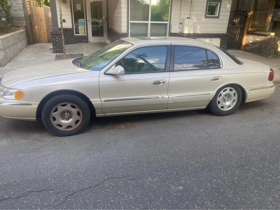 1999 Lincoln Continental 9th Gen - Image 3 of 4