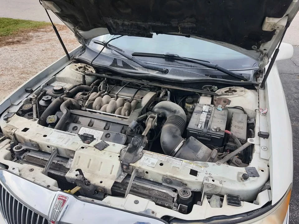 1999 Lincoln Continental 9th Gen - Image 12 of 12