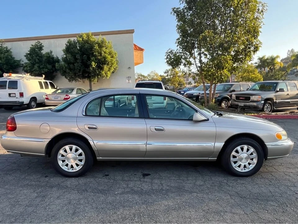 1999 Lincoln Continental 9th Gen - Image 4 of 17