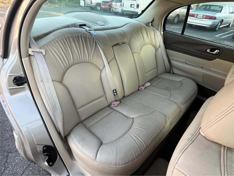 1999 Lincoln Continental 9th Gen - Image 16 of 17
