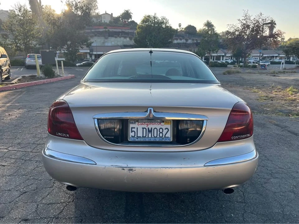 1999 Lincoln Continental 9th Gen - Image 7 of 17