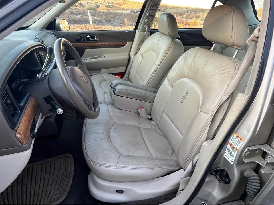 1999 Lincoln Continental 9th Gen - Image 10 of 17