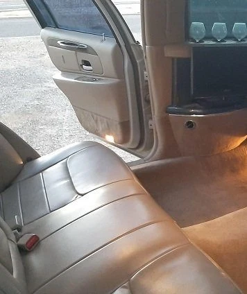 1999 Lincoln Town Car - Image 4 of 5