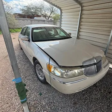 1999 Lincoln towncar Cartier