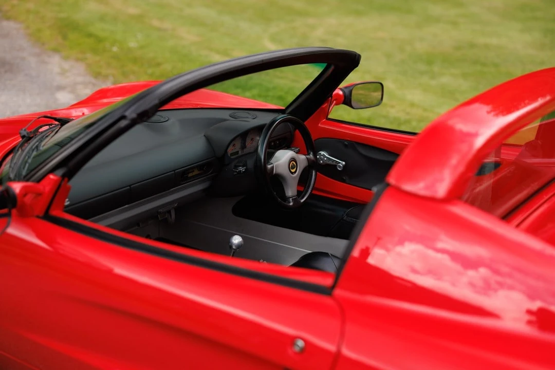 1999 Lotus Elise Series 1 - Image 18 of 31