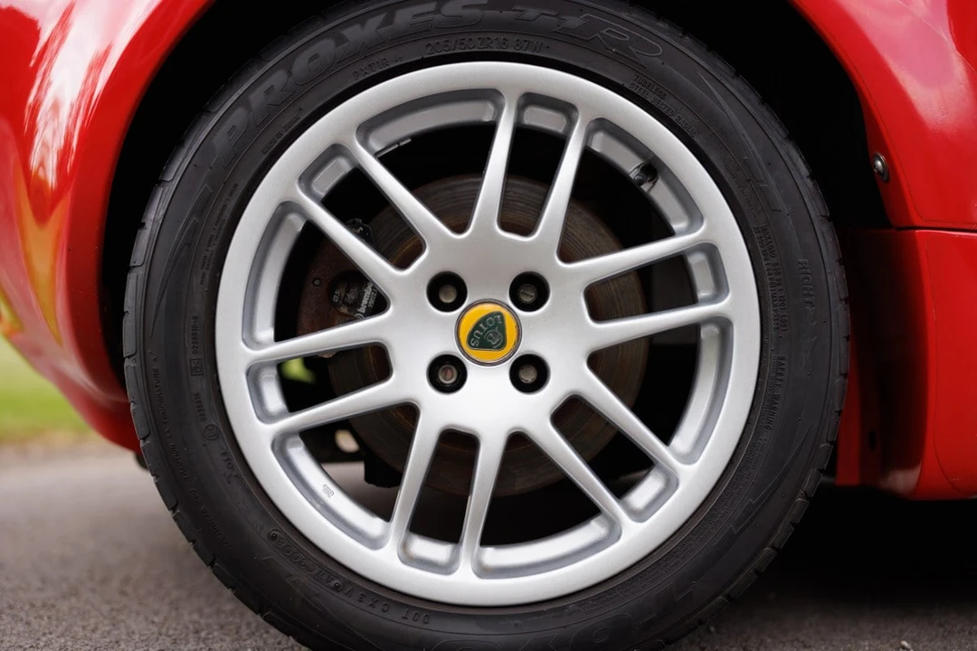 1999 Lotus Elise Series 1 - Image 13 of 31