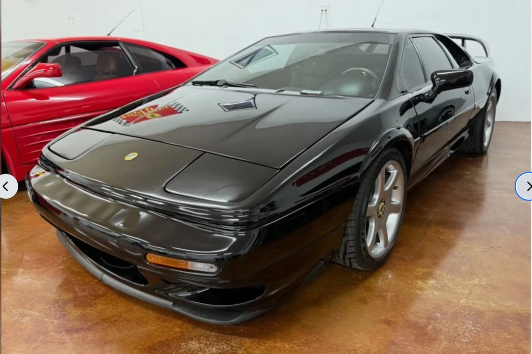 1999 Lotus Esprit Series 4 - Image 11 of 18