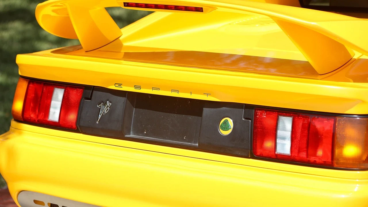 1999 Lotus Esprit V8 - Image 25 of 31
