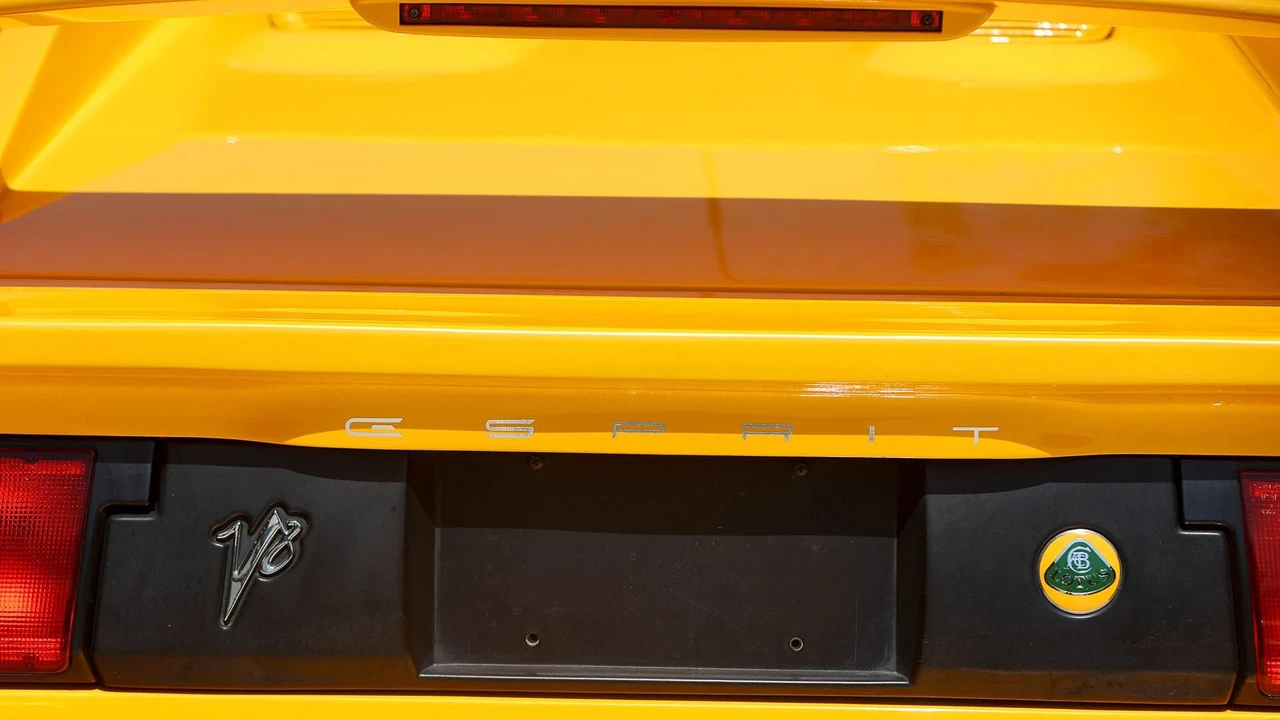 1999 Lotus Esprit V8 - Image 30 of 31