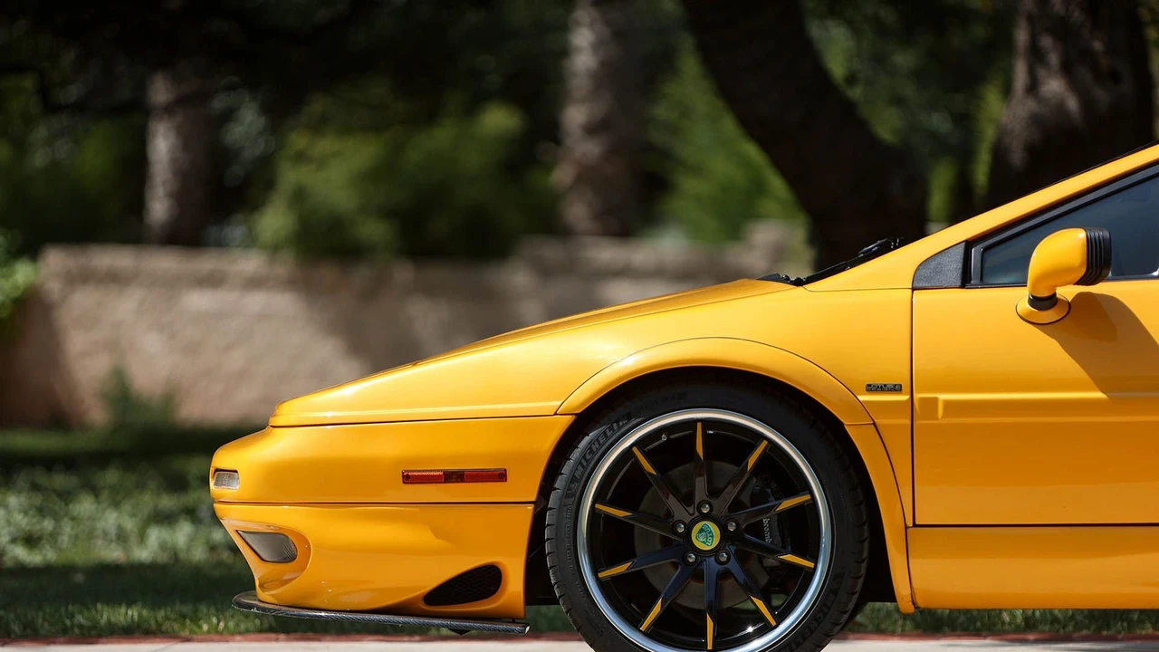 1999 Lotus Esprit V8 - Image 15 of 31