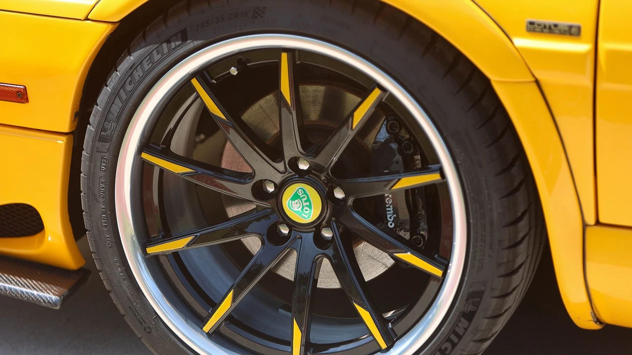 1999 Lotus Esprit V8 - Image 19 of 31