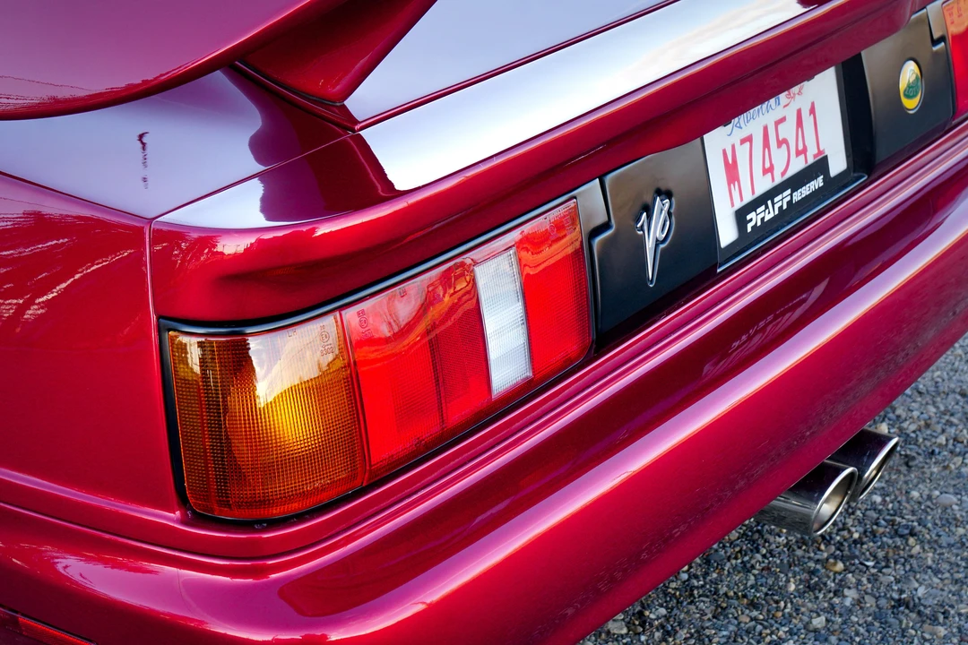 1999 Lotus Esprit Series 4 - Image 23 of 31