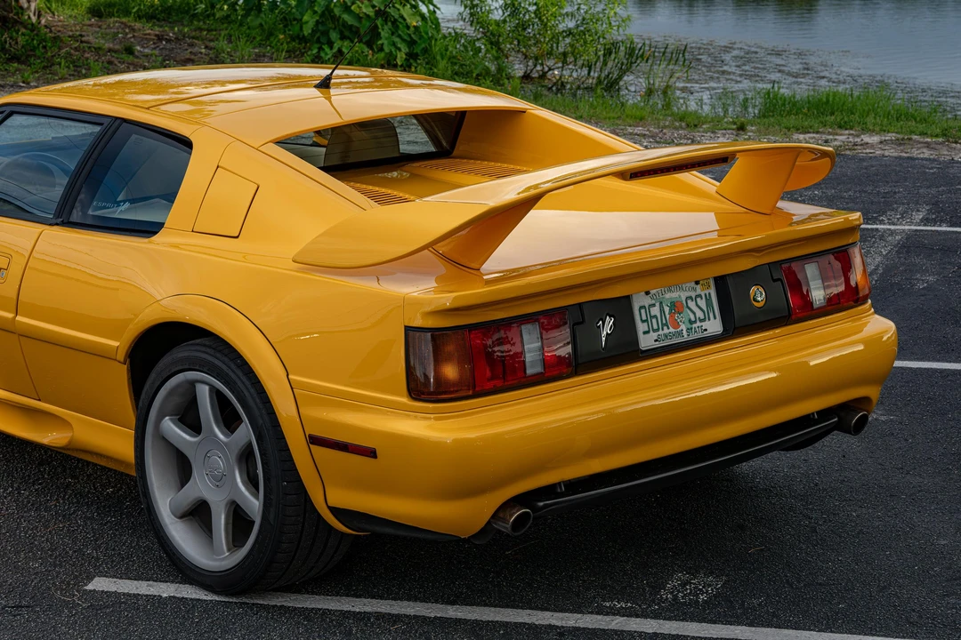1999 Lotus Esprit Series 4 - Image 24 of 31