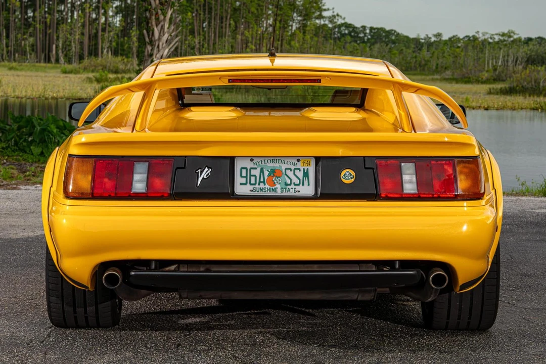1999 Lotus Esprit Series 4 - Image 5 of 31