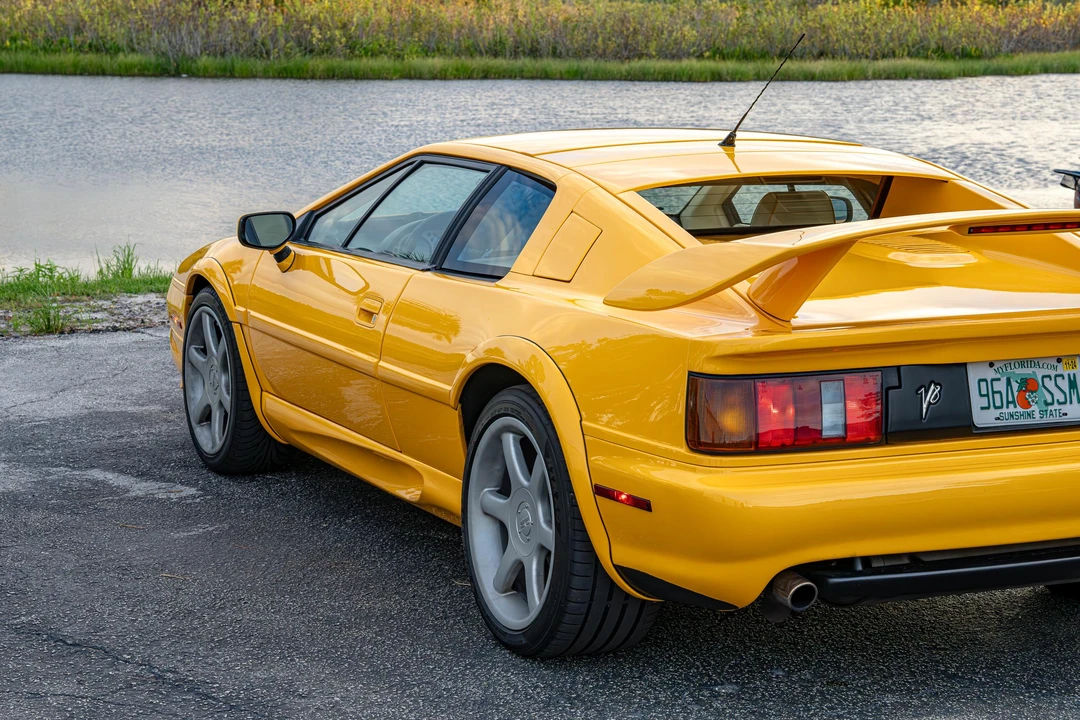 1999 Lotus Esprit Series 4 - Image 26 of 31