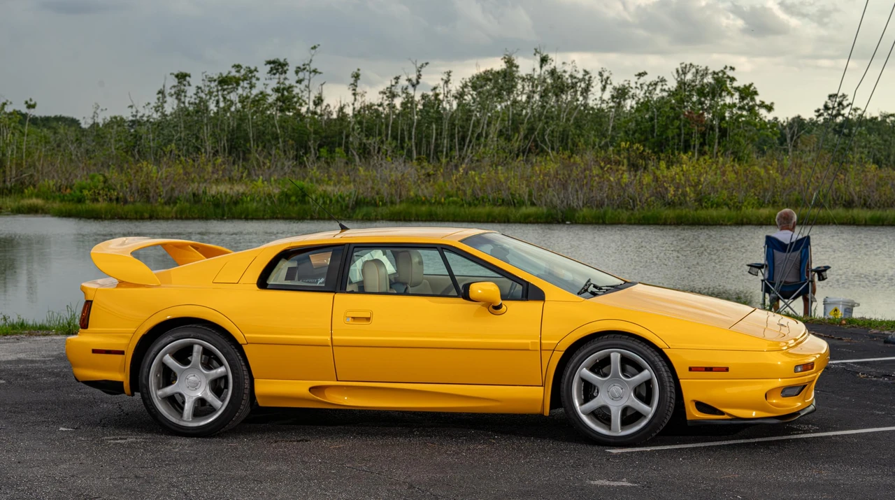 1999 Lotus Esprit Series 4 - Image 16 of 31