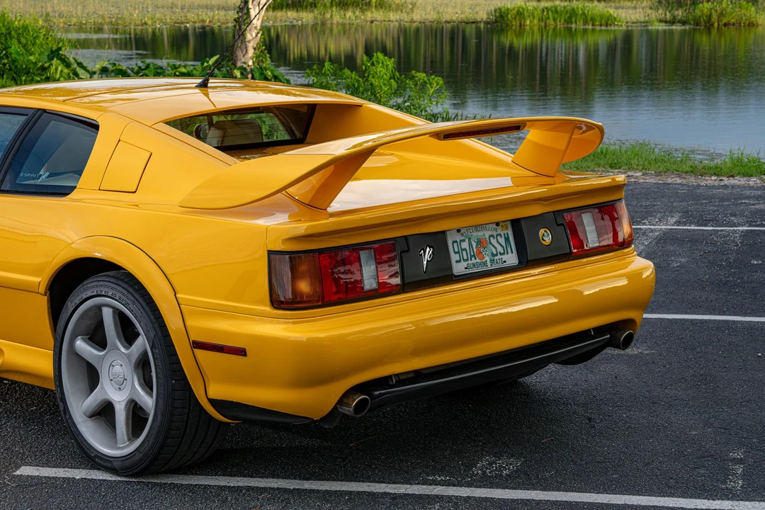1999 Lotus Esprit Series 4 - Image 25 of 31