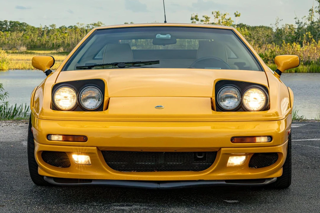 1999 Lotus Esprit Series 4 - Image 2 of 31