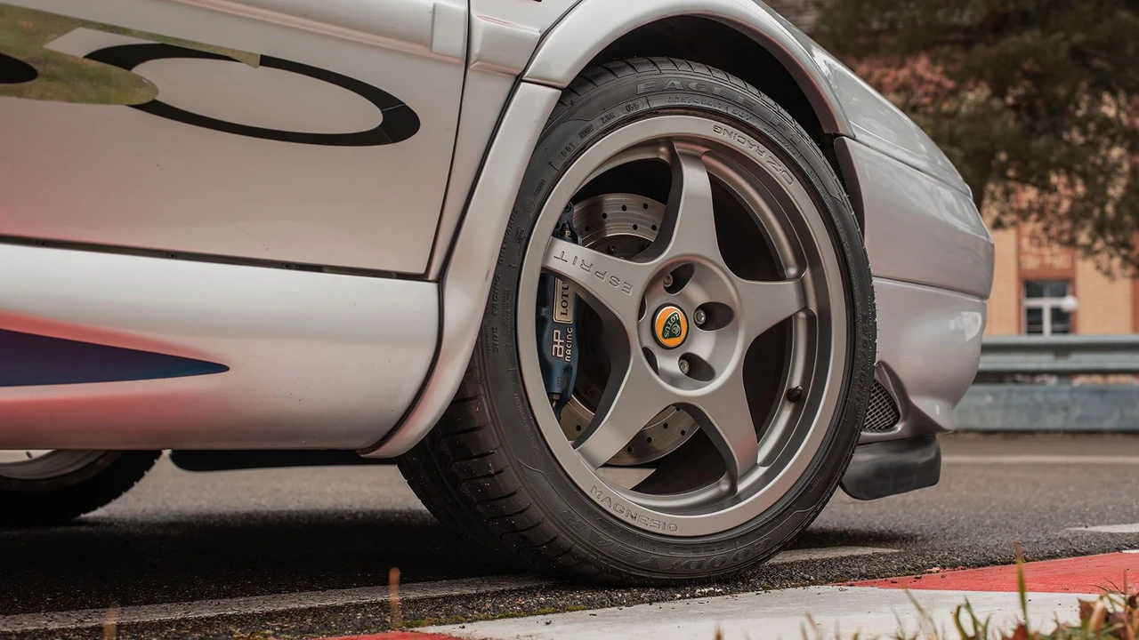 1999 Lotus Esprit V8 - Image 21 of 29