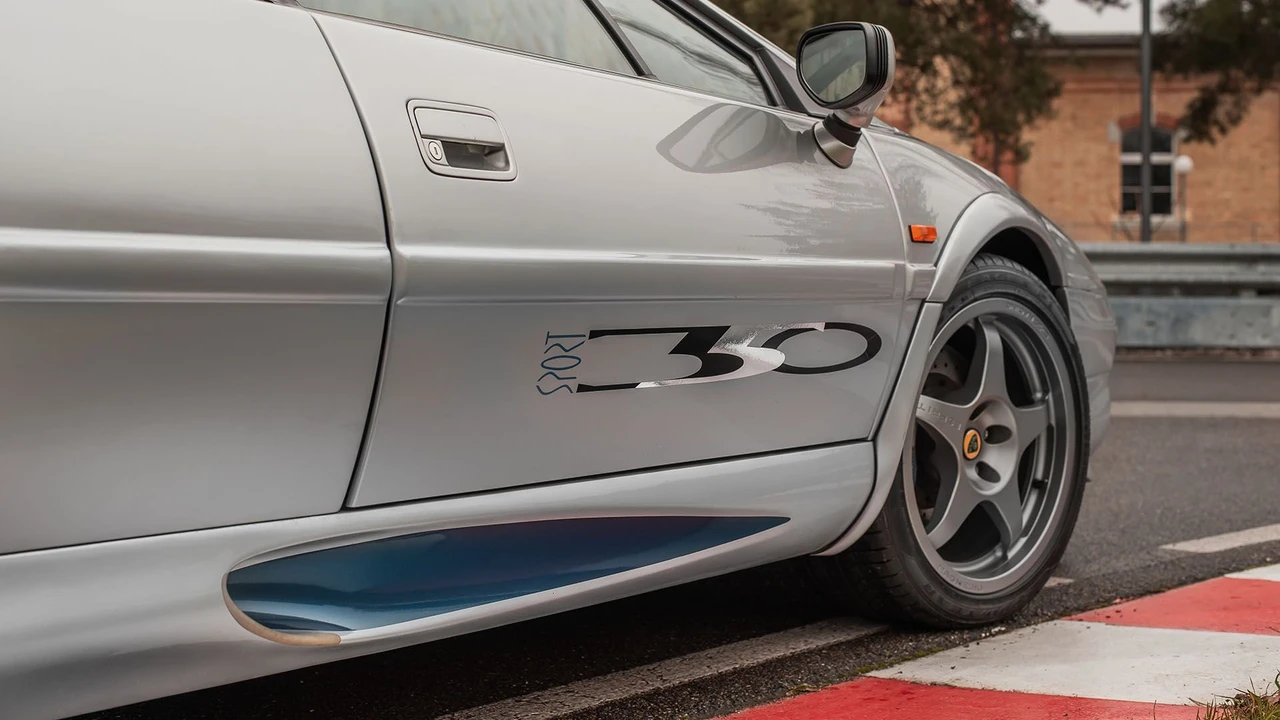 1999 Lotus Esprit V8 - Image 18 of 29
