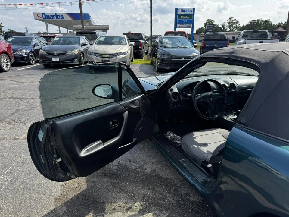 1999 Mazda NB MX-5 Miata - Image 13 of 20