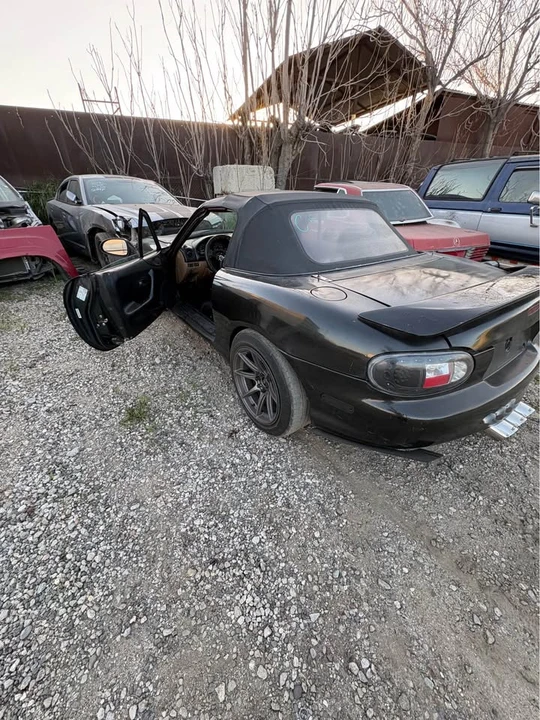 1999 Mazda NB MX-5 Miata - Image 4 of 11