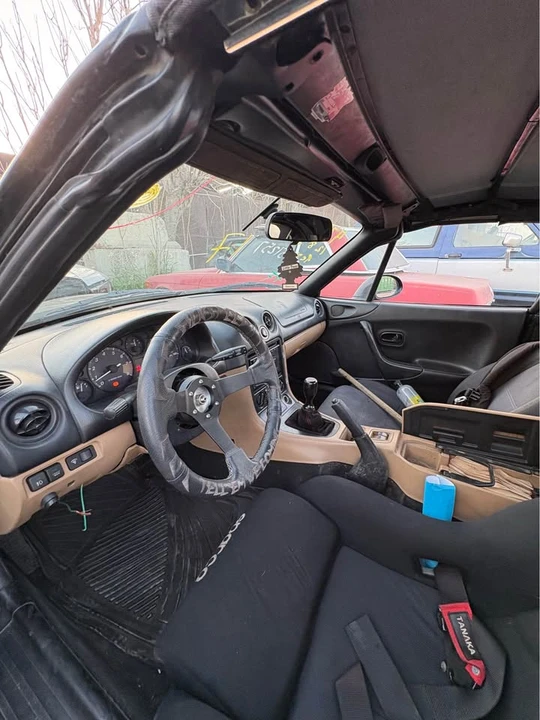 1999 Mazda NB MX-5 Miata - Image 9 of 11