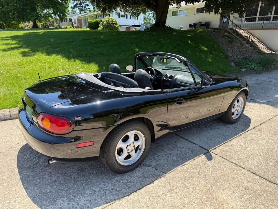1999 Mazda NB MX-5 Miata - Image 4 of 8