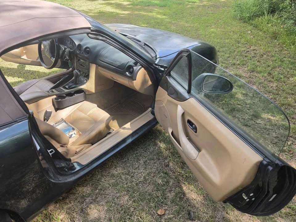 1999 Mazda NB MX-5 Miata - Image 6 of 16