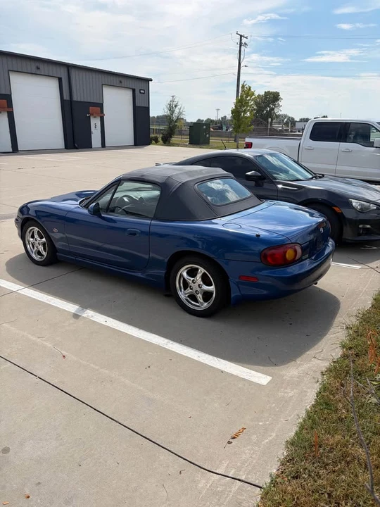 1999 Mazda NB MX-5 Miata - Image 3 of 13