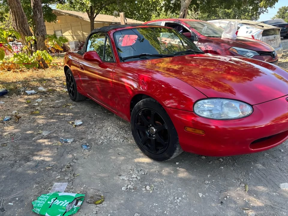 1999 Mazda NB MX-5 Miata - Image 4 of 10