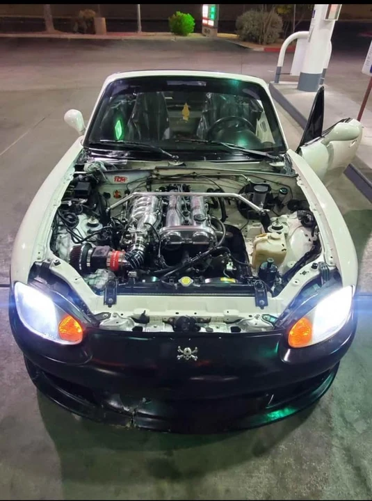 1999 Mazda NB MX-5 Miata - Image 2 of 11