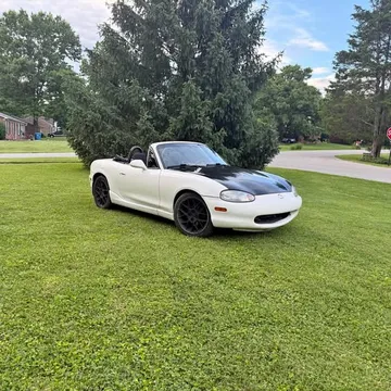 1999 Mazda MX-5 Miata Club Convertible 2D